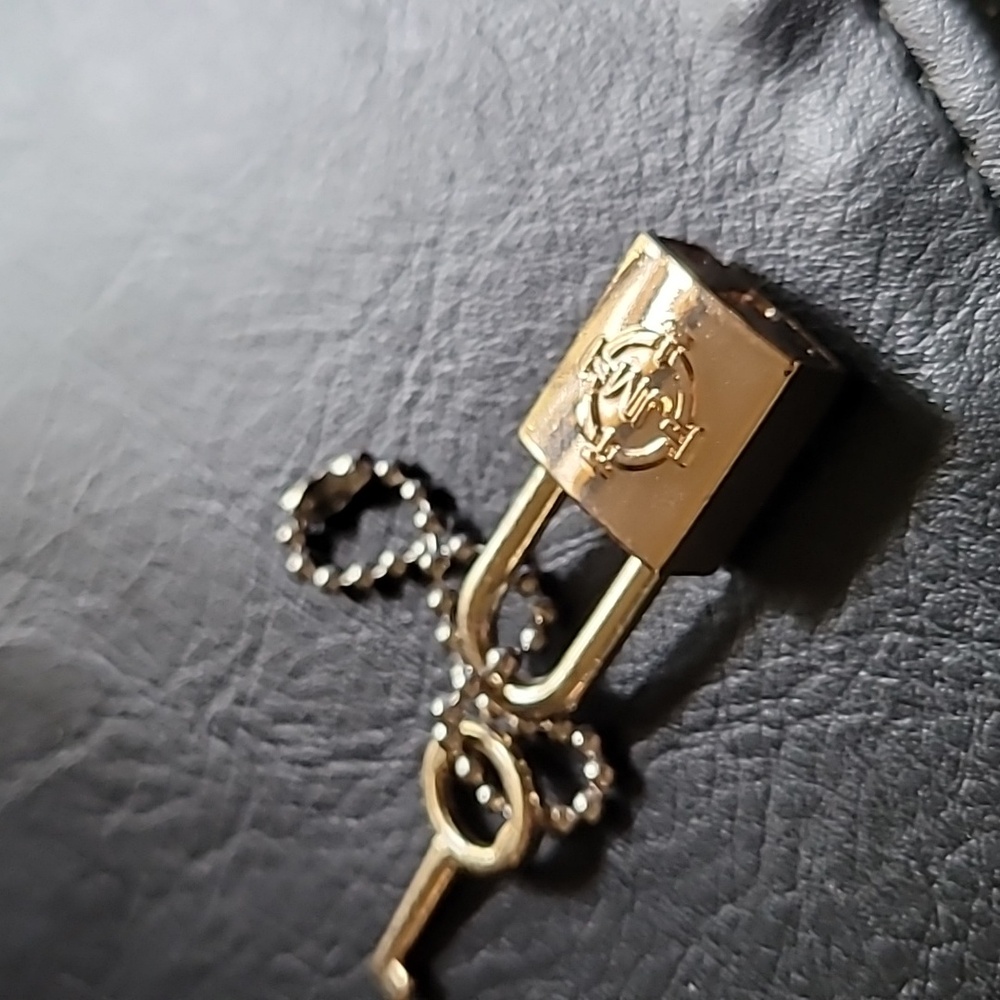 Lock n key - Picture 2 of 2